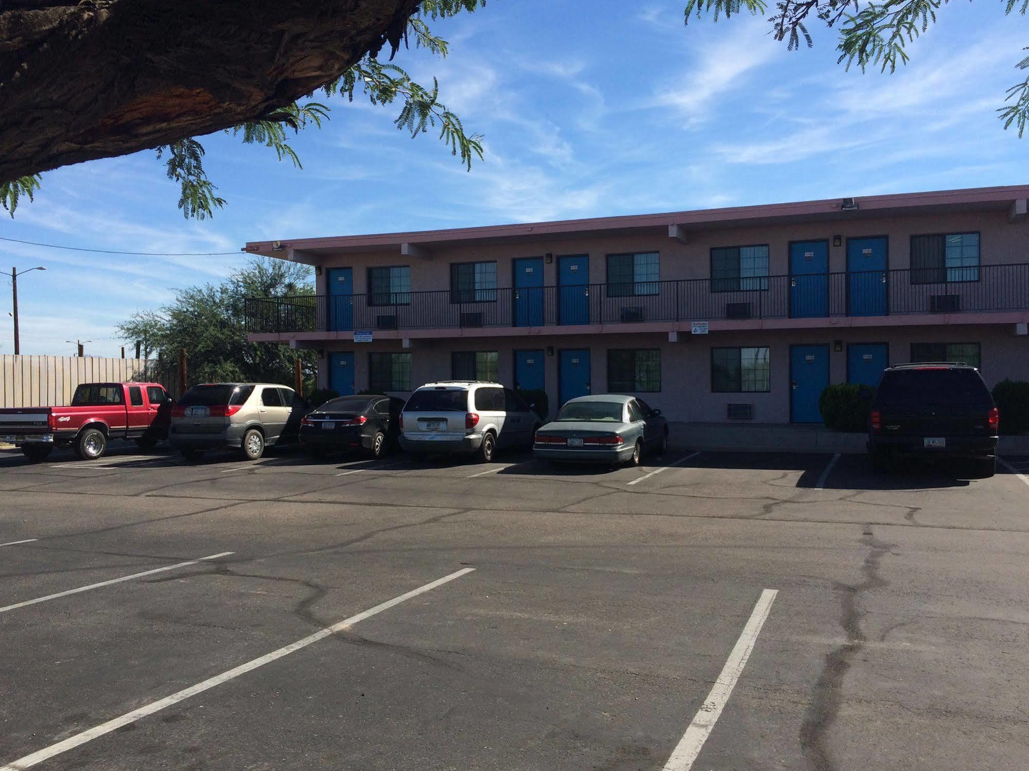 Travel Inn Tucson Buitenkant foto