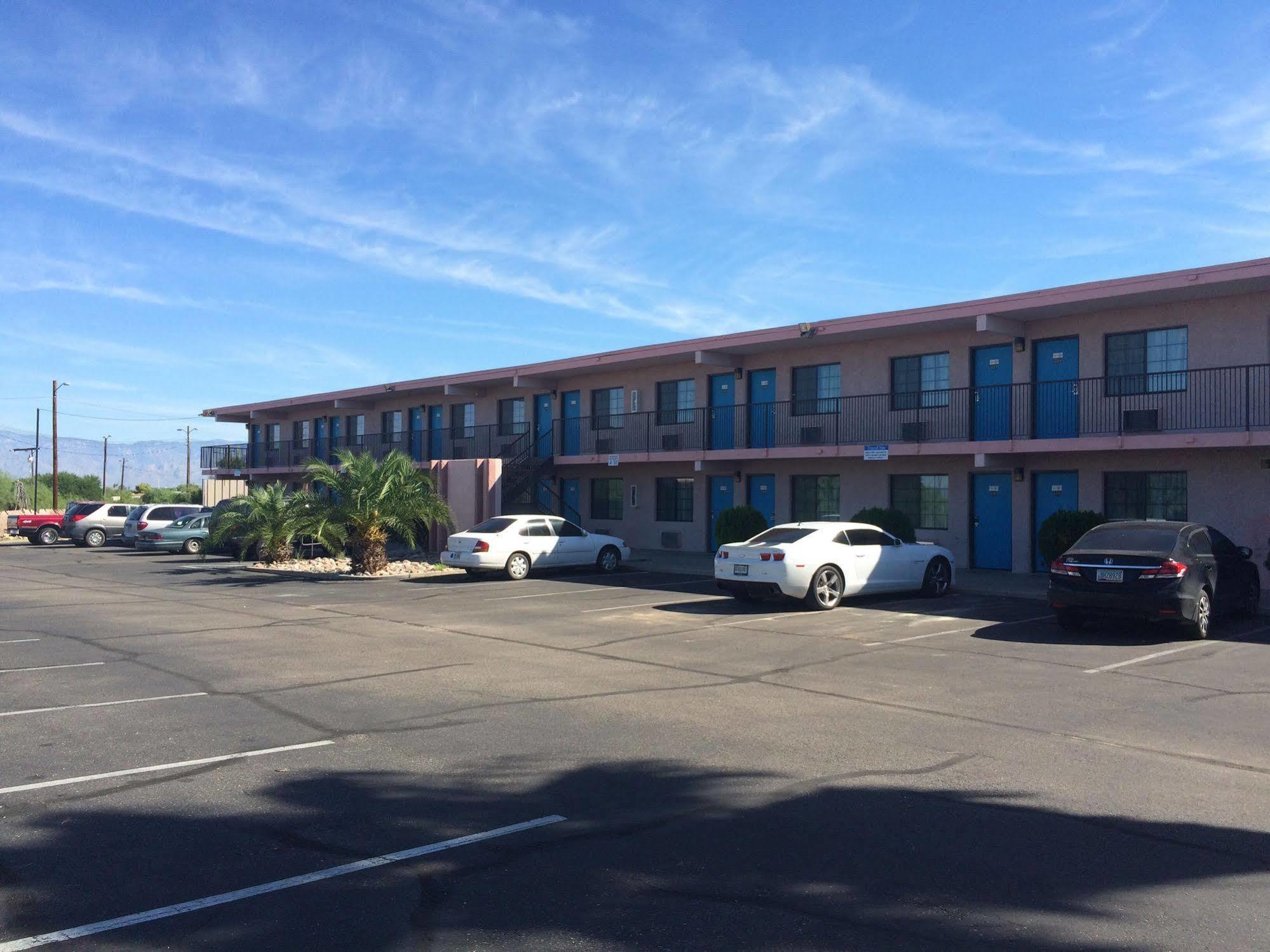 Travel Inn Tucson Buitenkant foto